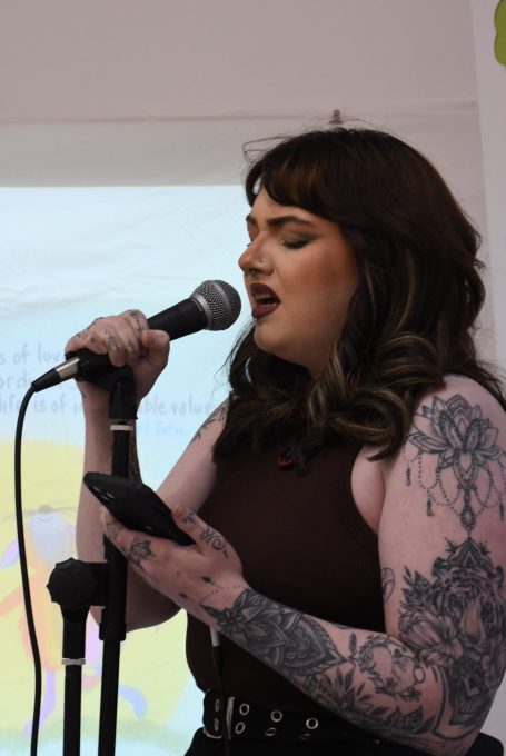 singing at imaras art galray 2022